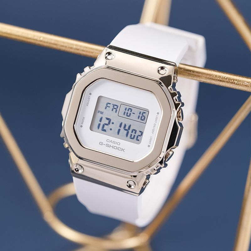 Casio Серия All Metal Цифровые часы с квадратным циферблатом Женские часы Белые GM-S5600G-7PR