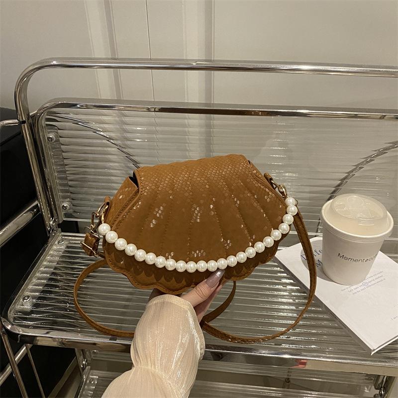 Premium Shell Small Bag Women's 2025 Autumn New Pearl Handbag Fashionable and Simple Shoulder Messenger Bag