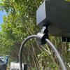 Зарядное устройство для электромобилей L2 7 кВт, 32 А, зажим для кабеля 0,63 дюйма, черная нейлоновая ракушка, вставной элемент, поворотный, 15,8 мм, зажим для шланга-кабелеукладчика для зарядки электромобилей