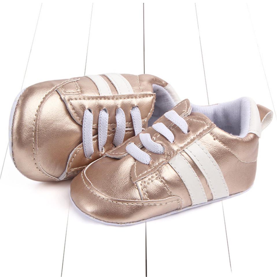 Детская обувь, кроссовки для новорожденных мальчиков, первые ходунки в две полоски для девочек, детские кроссовки на мягкой подошве из искусственной кожи со шнуровкой для малышей