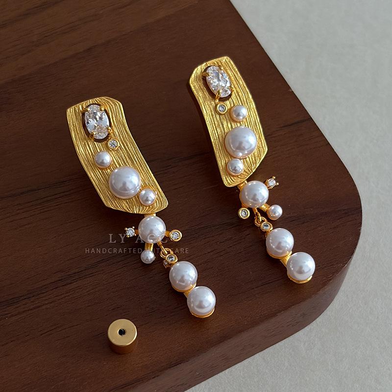 Fashion brushed metal pearl fringed earrings zircon embellished long earrings light luxury retro high temperament earrings
