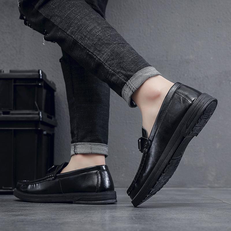 Мужская обувь весна 2025 новые дышащие однопедальные ленивые туфли мужские трендовые британские мужские повседневные кожаные туфли мужские