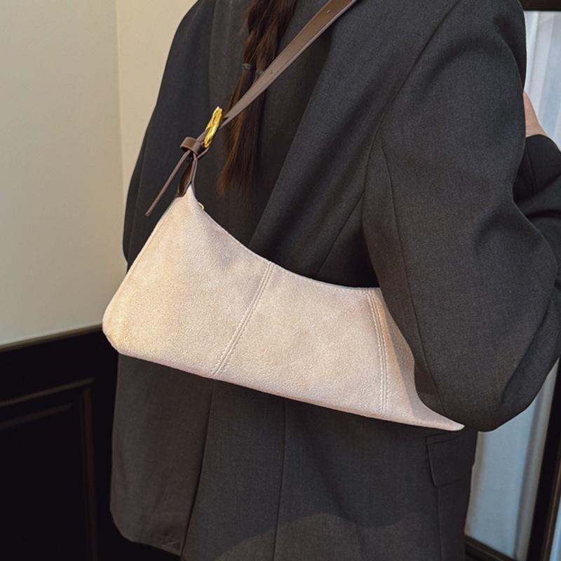 Французский зарубежный стиль персонализированная сумка под мышкой женская 2025 осень большая вместимость повседневная простая высокая ценность сумка через плечо женская