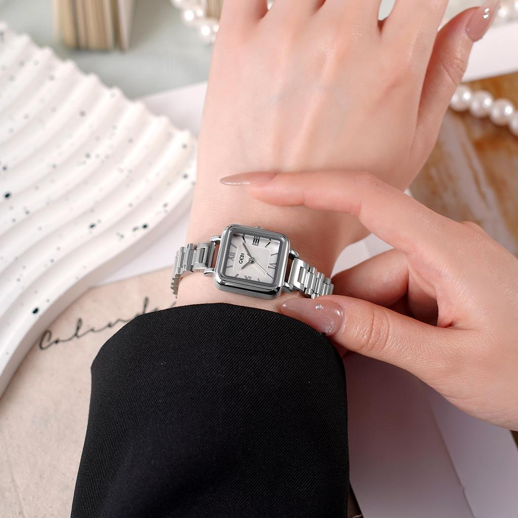 New Women'S Square Watch Steel Band Luxurious, Simple, Exquisite And Fashionable Quartz Wristwatch For Women, Vintage Timepiece.