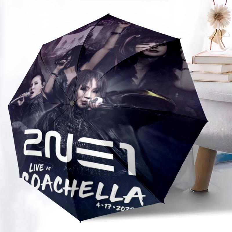 Monochrome Elegance: Fashion Icons Folding umbrella Umbrella 8 paraphenoid bones Sun umbrella Sun umbrella Three folds