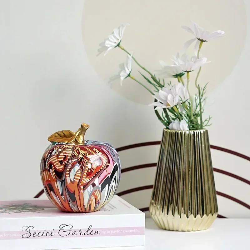 Graffiti Apple Figurines Modern Decor Living Room Decoration Resin Art Crafts Colorful Fruit Statues for Cabinet Door Entrance