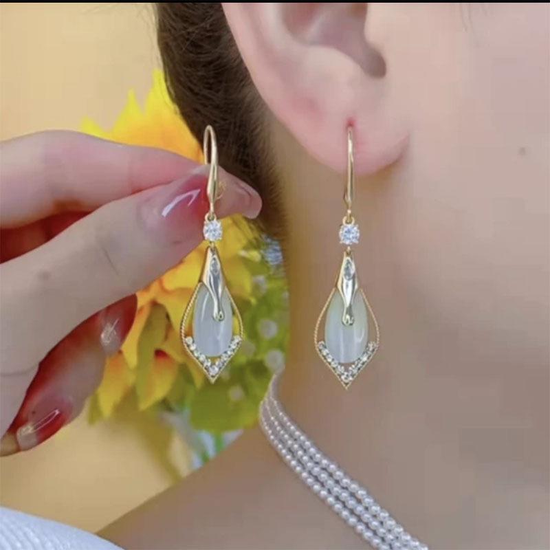 Элегантные длинные серьги с геометрическим узором «кошачий глаз», инкрустированные бриллиантами, для стройнящего, универсального образа