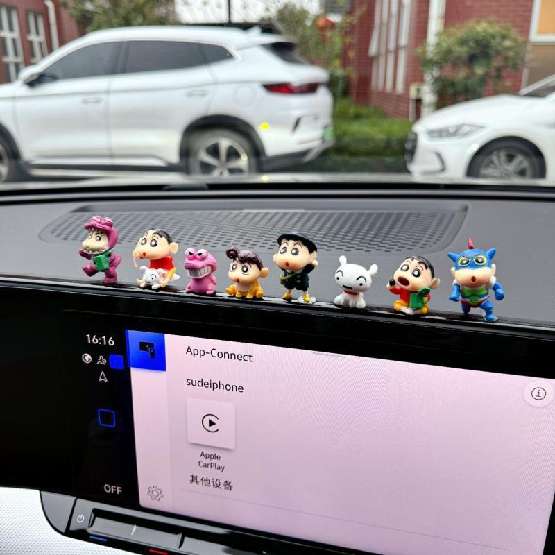 Hengbian Crayon Shin-chan 2024 Car Ornament - Cartoon Decoration for Console & Passenger Seat