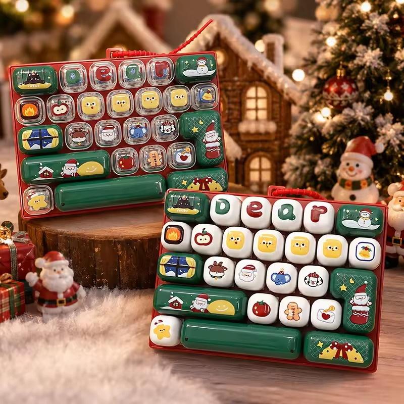 Christmas Themed 26-Key Keycap Keychain Fidget Clicker Button Stress Relief Toy Cute Bag Hanging Decor Gift for Kids
