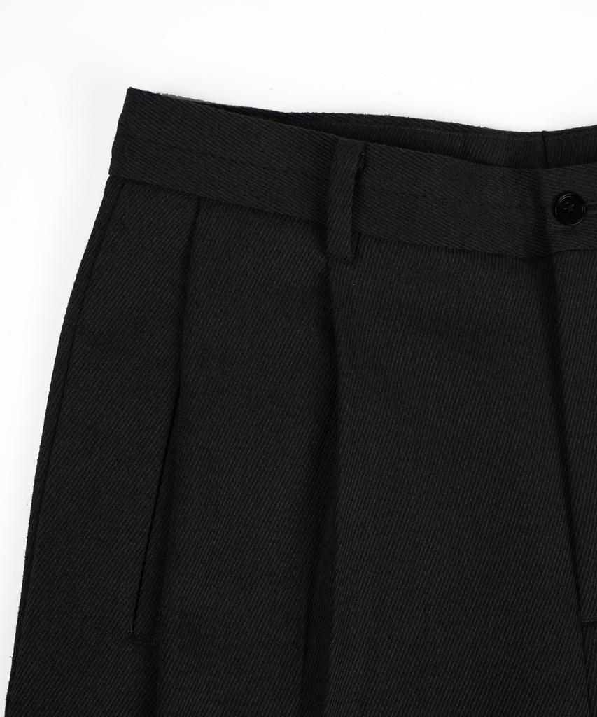 BIRBANTE Tapered Crop Setup Slacks - Black