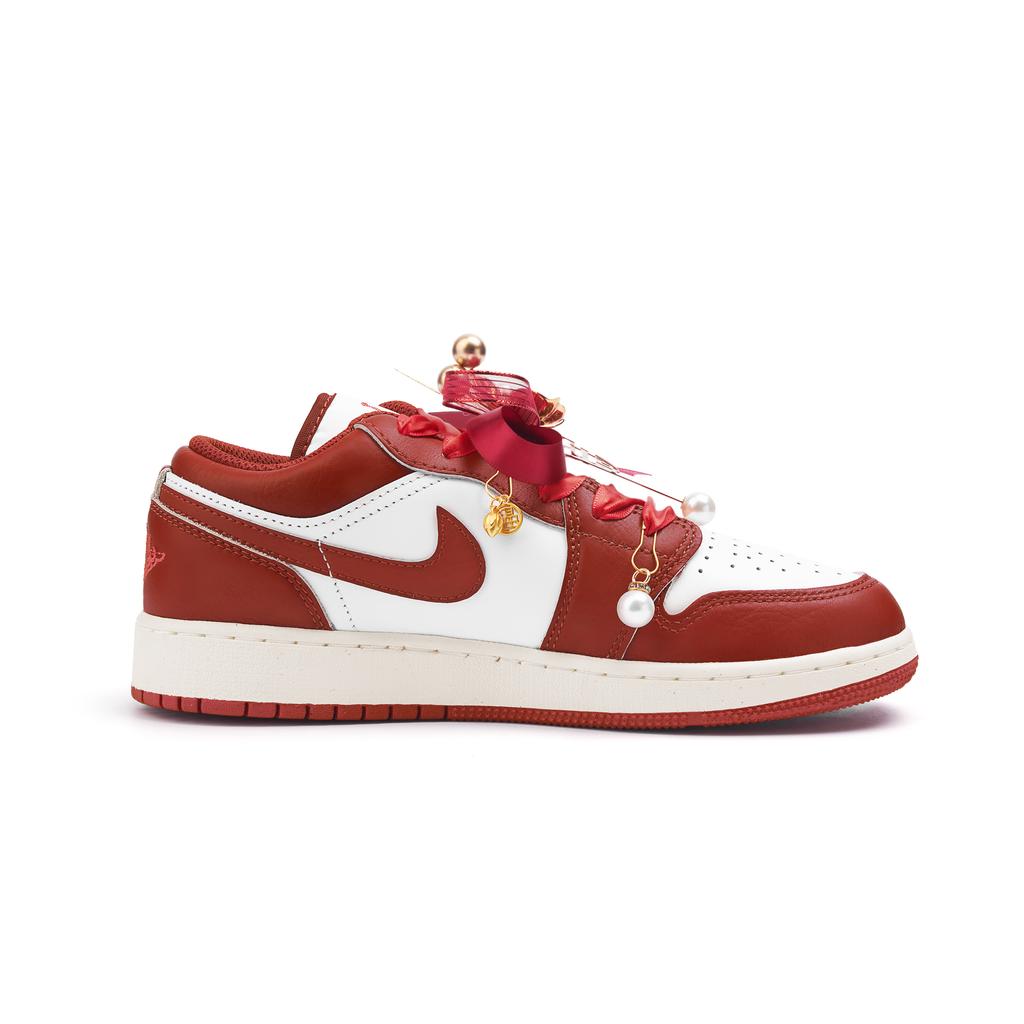 Jordan Air Jordan 1 Нескользящие Устойчивые к истиранию Низкие Скейтбордические кроссовки Женские Красные FJ3465-160(Team676-SBOX)