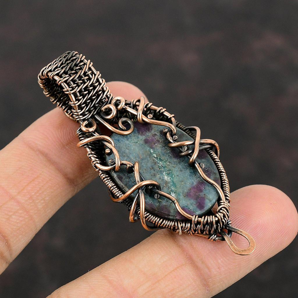 Подвеска из медной проволоки с рубином в синем кианите, драгоценный камень, кулон ручной работы, антикварная медная бижутерия, подарок для него, кулон с целебным камнем