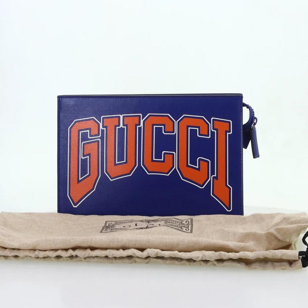 [Pre-Owned] Chinese New Year Collection Letter Print Zipper Leather Clutch - Unused #UXFZG6