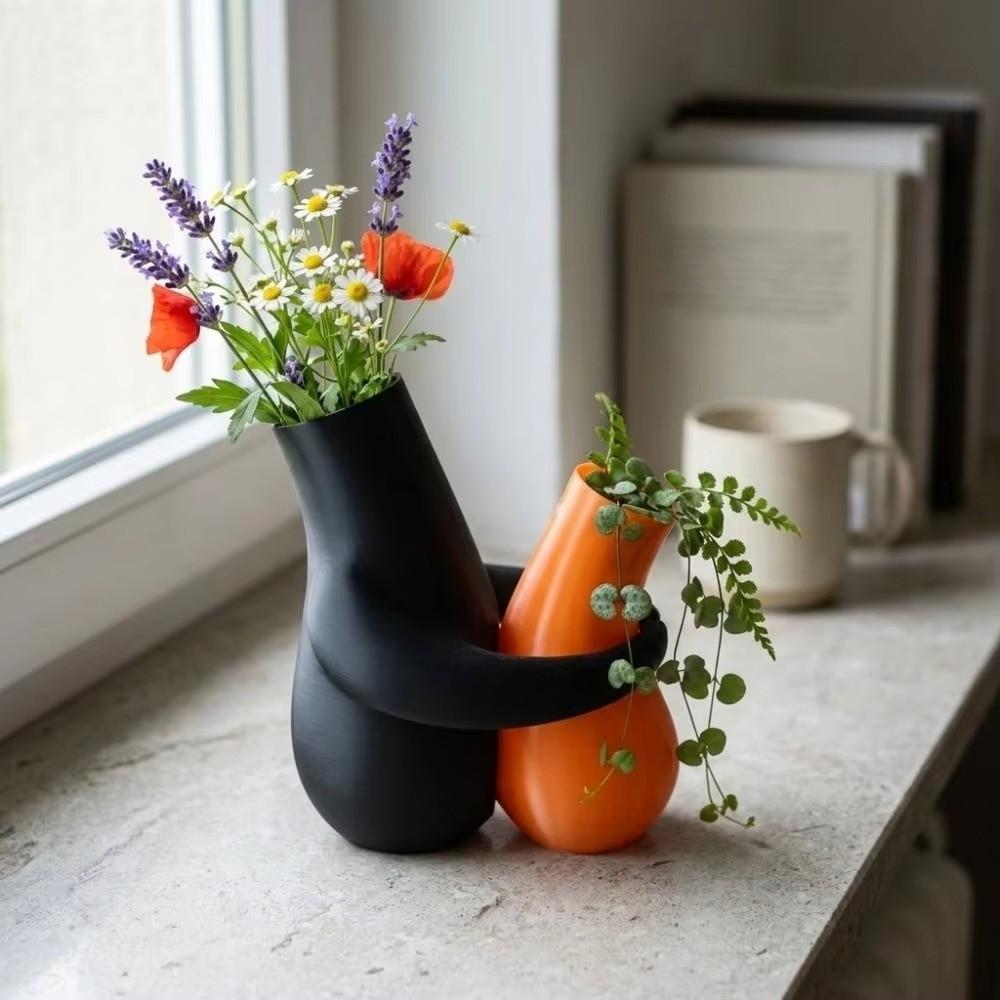 Plastic Couple Hug Vase Waterproof Hug Shape Vase New Flower Arrangement Vase Home Decoration