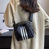Casual nylon cloth bag women's summer 2025 new niche design shell bag lightweight and versatile large-capacity messenger bag
