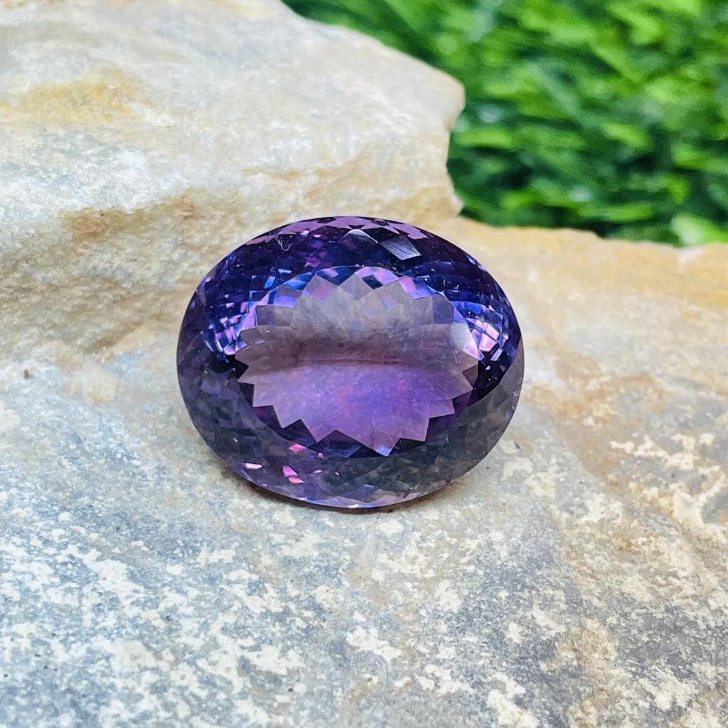 1 кусок размером от 20 до 30 карат, натуральный аметист овальной огранки, ограненный россыпью, лечебный драгоценный камень для изготовления ювелирных изделий.