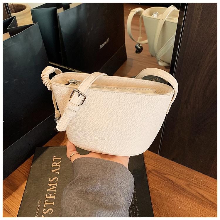 Новая простая женская сумка, маленькая и свежая сумка через плечо, женская сумка-мессенджер большой вместимости для работы и поездок