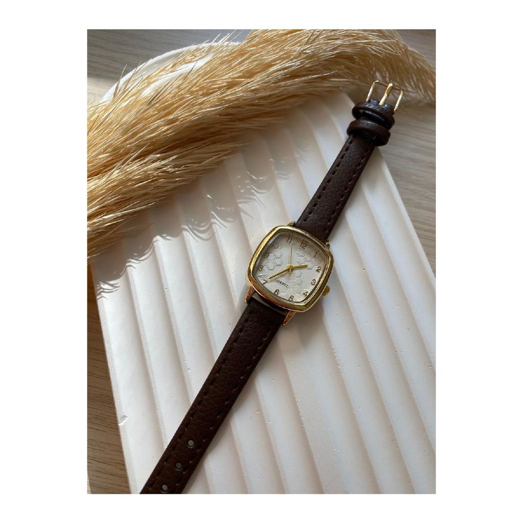 Винтажные женские наручные часы Bs Stilll с кварцевым кожаным ремешком в стиле ретро, ​​1 шт.