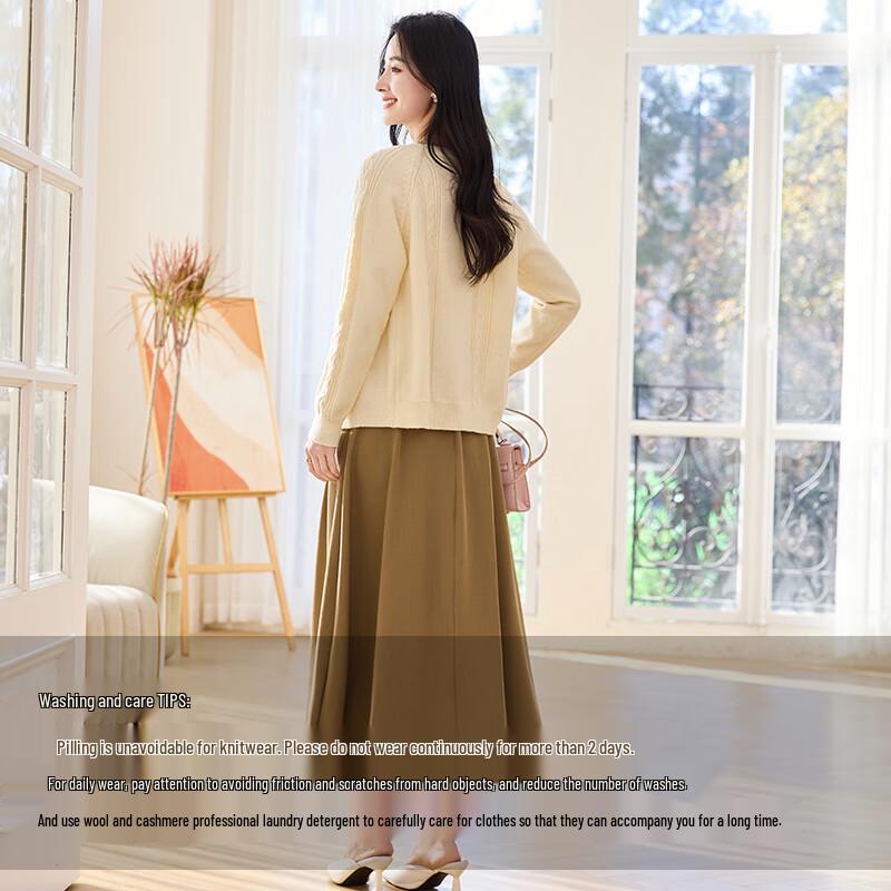 VICTORIA&VERA Heart Button Knit Cardigan