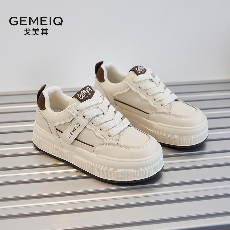 Leather Board Shoes Women Ins Tide Explosion 2025 Autumn New Thick-soled Black and White Panda Little White Shoes Versatile Bread Shoes