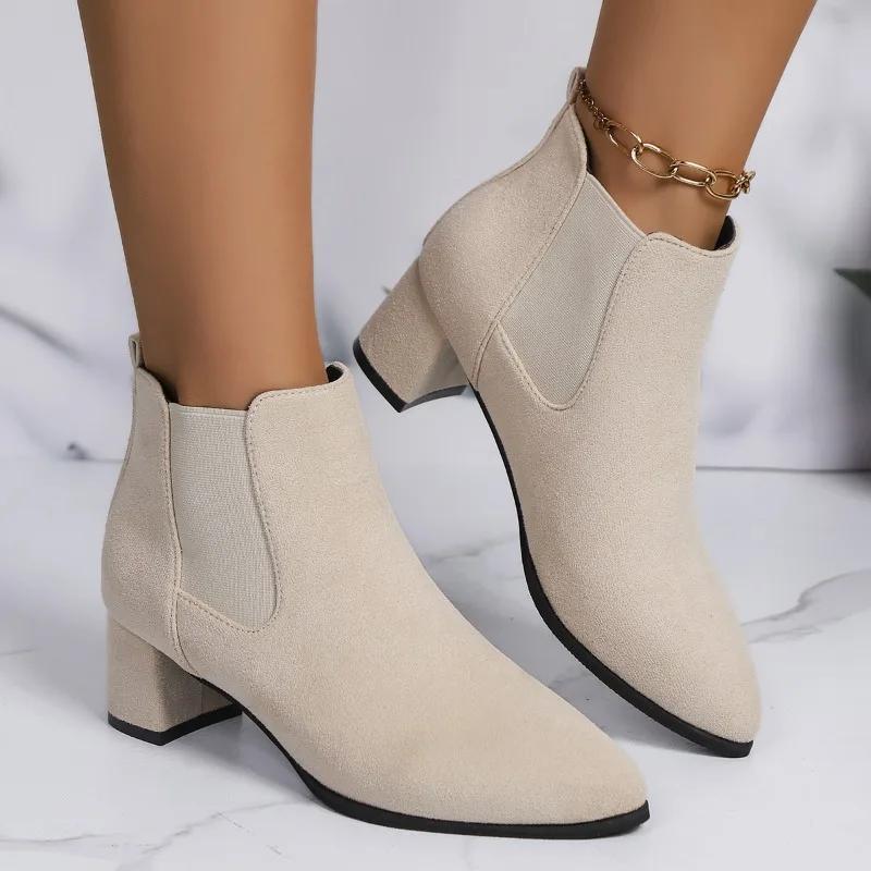 2024 Модная обувь для женщин, женские сапоги без застежек, зимние, с острым носком, однотонные, флоковые, теплые, короткие, на среднем каблуке, римские сапоги Naked