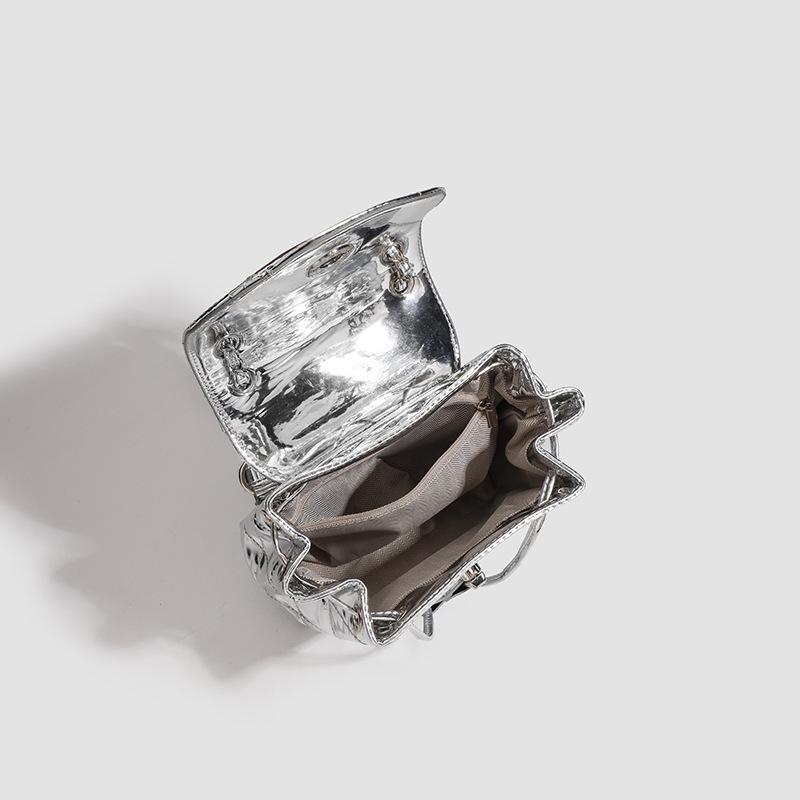 2025 Summer New Niche High-end Color Silver Backpack Diamond Chain Bucket Bag Mini Small Backpack