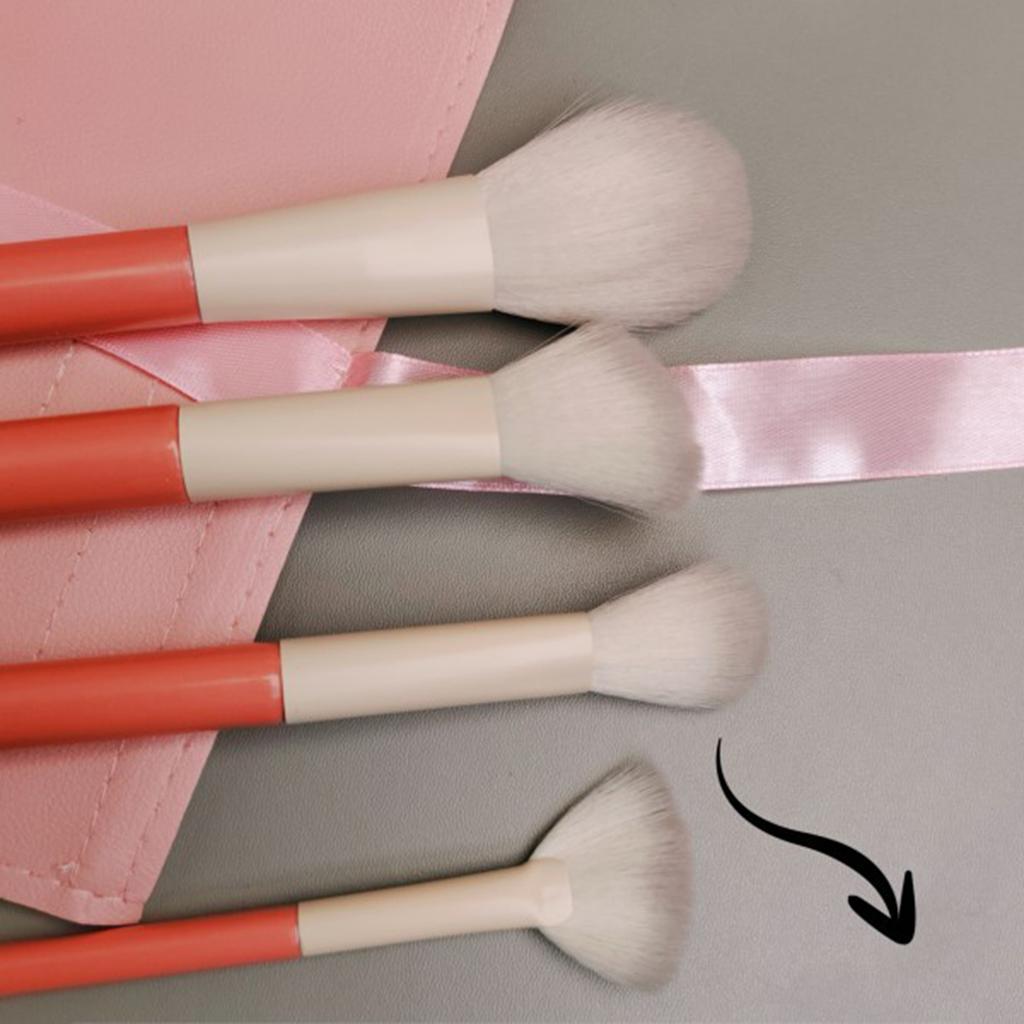 Holiday Series Makeup Brushes 12 Soft Concealer, High-gloss Repair, Blush Powder, Eye Shadow Brush and Full Set of Raspberry Brushes.