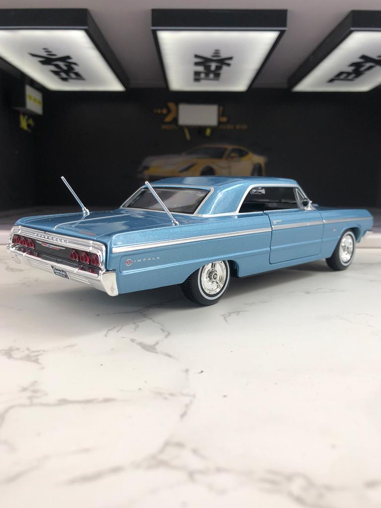 Майсто 1:26 симуляция цинковый сплав 1964 Chevrolet lmpala SS модель автомобиля, статический орнамент, металлический коллекционный подарочный автомобиль