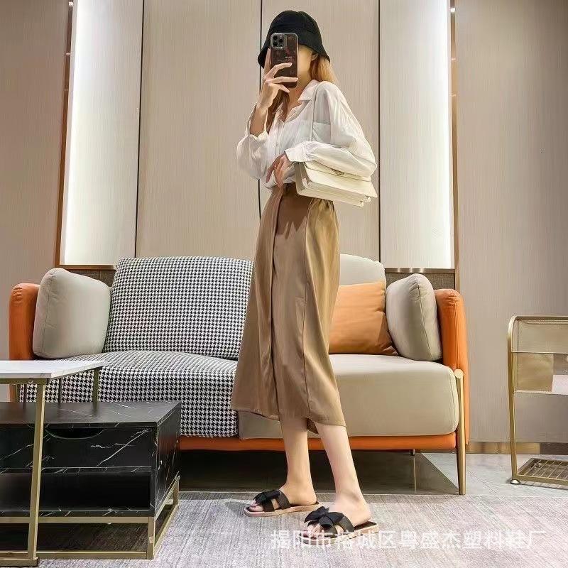 Fashion 2024 New Bow Slippers for Women's Summer Outwear Fashion Home Flat Bottom Anti Slip Fairy Style Slippers Luxury Women's Shoes