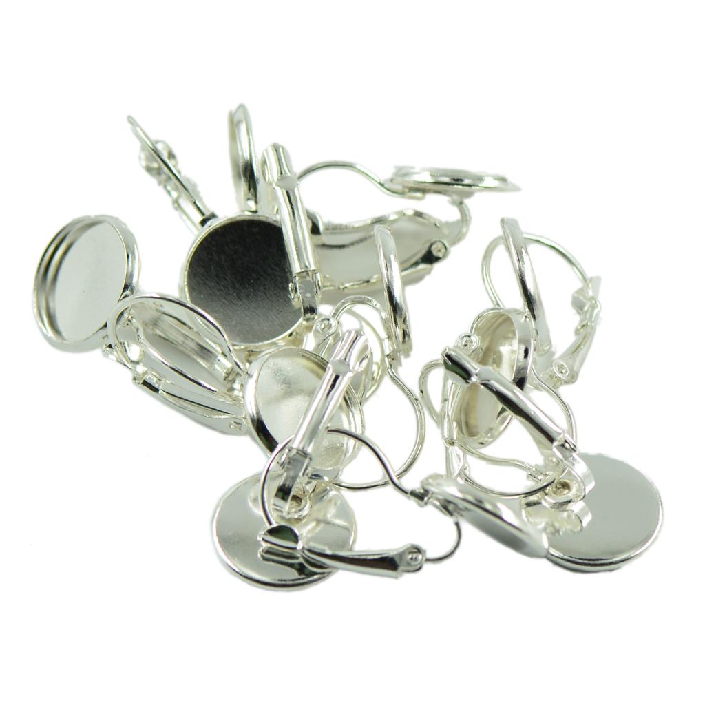 24 шт. Заготовки для сережек с французским рычагом на спине подходят для сережек с кабошонами диаметром 12 мм.