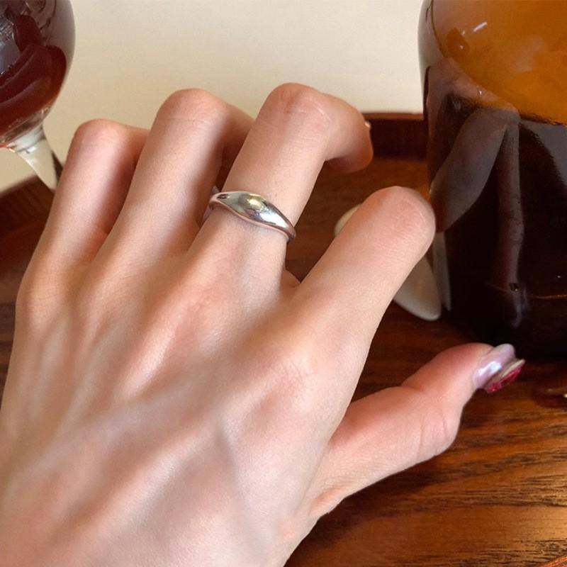 Серебряное кольцо для женщин и девушек, ювелирные изделия, геометрия, выдолбленный дизайн, перекрывающий друг друга, модный нишевый дизайн в минималистском стиле