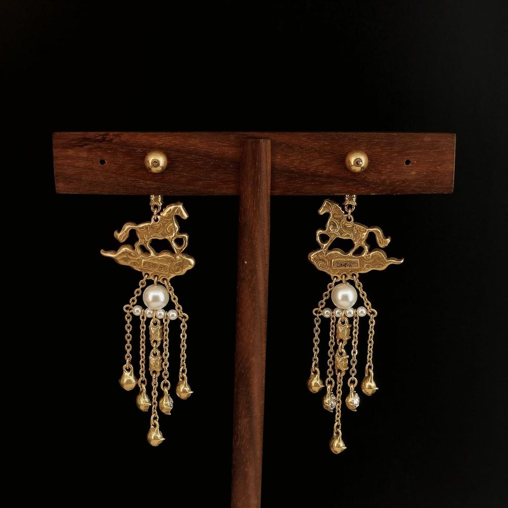 New Chinese-style Earrings with Zirconium Enamel, White Horse Treading on Auspicious Clouds, Chain Tassels, and Gold-plated