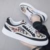 New Men's Comfortable Outdoor Comfortable Thick Sole Mesh Shoes Four Seasons Canvas Men's Shoes Painted Sports Shoes