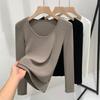 Рубашка с резьбой по низу женская 2025 новая женская одежда тонкая футболка с U-образным вырезом и длинным рукавом тонкий внутренний темперамент приталенный топ