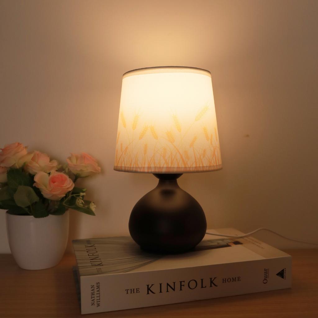 Современный дизайн теплая ткань настольная лампа, USB с выключателем, лампа для украшения дома, прикроватная лампа, подарочная лампа