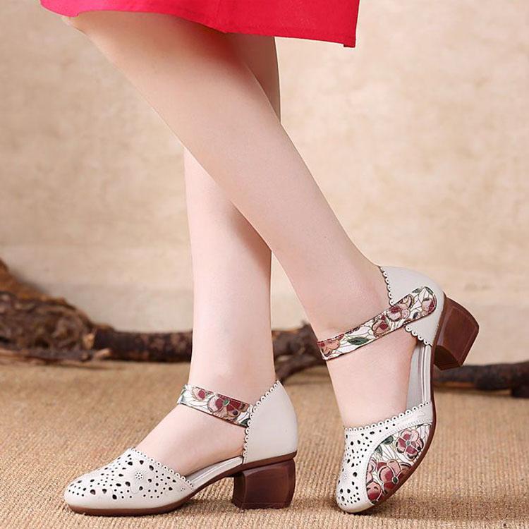 Retro Ethnic Sandals Women Genuine Leather Thick Heel Soft Sole Wrapped Toe Anti-skid Hollow Middle-aged Mother Shoes Middle Heel Hole Shoes