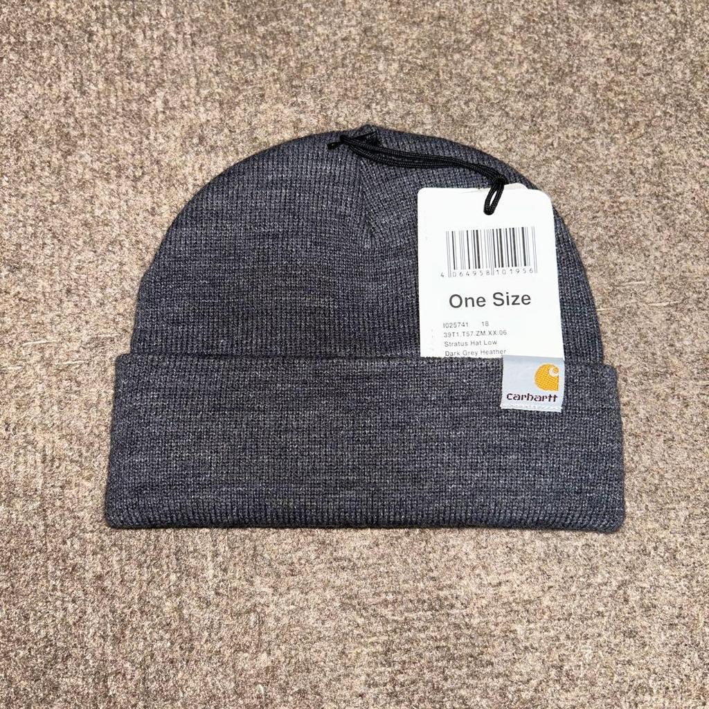 Б/у вязаная шапка Carhartt