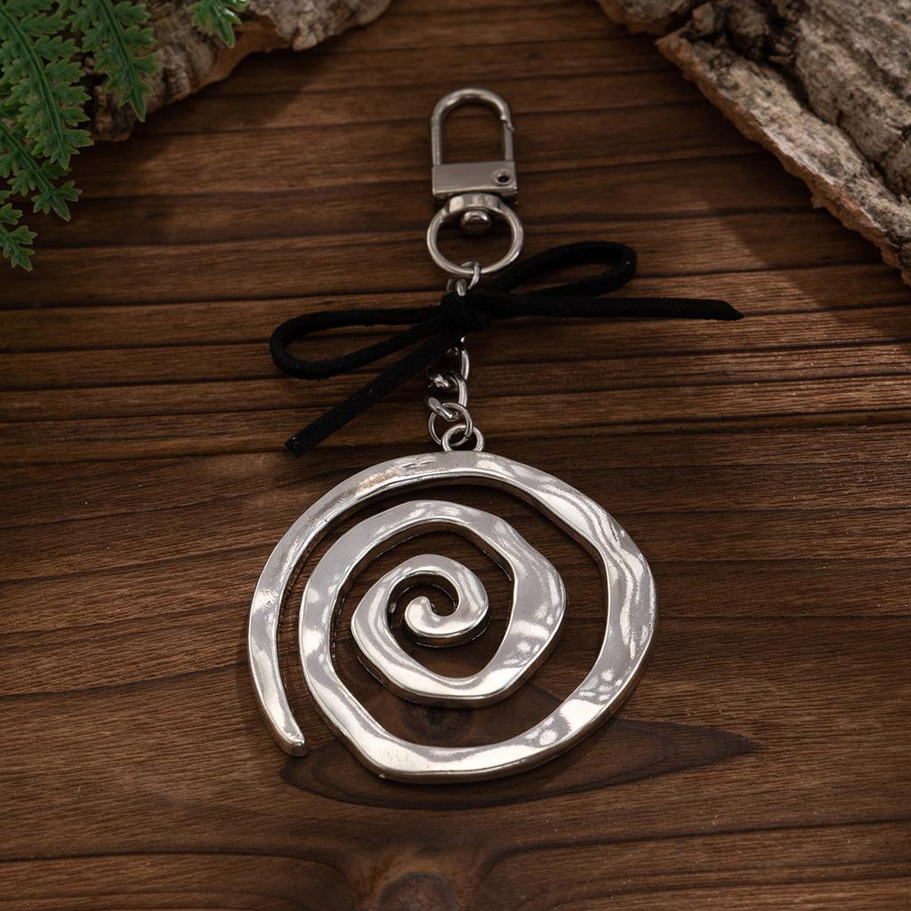 Спиральный кулон-брелок из сплава, корейский бархатный кулон, оригинальный дизайн, универсальный, персонализированный, в стиле Ins, милый, крутой, с бантом, подходит для женщин