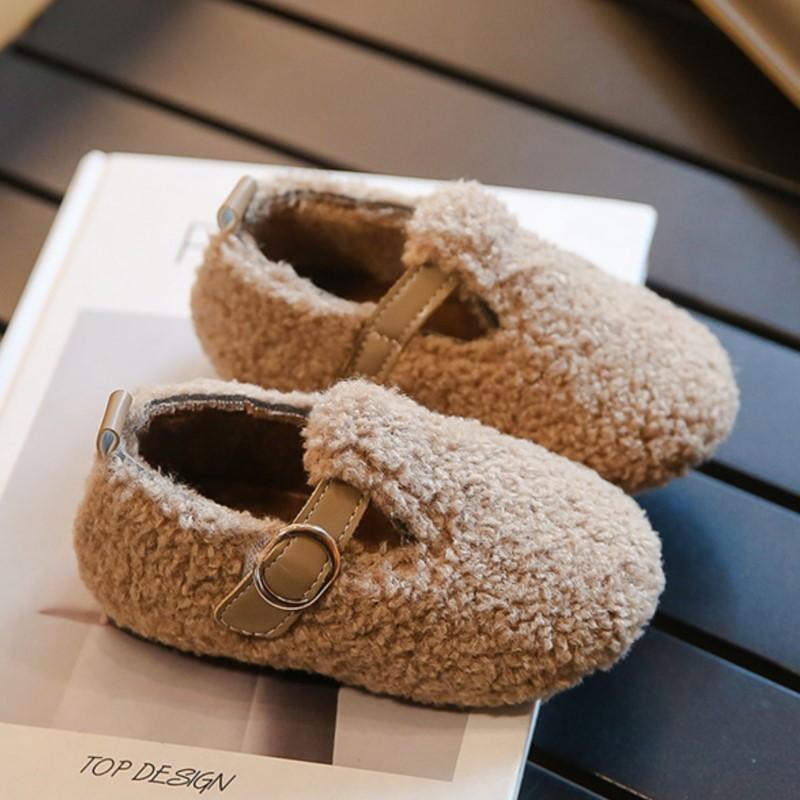 Детская зимняя обувь с хлопковой подкладкой, туфли на плоской подошве с Т-образным ремешком для девочек, теплая повседневная обувь с пряжкой, мягкая детская обувь из плюша