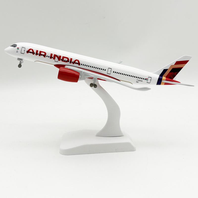 Модель Boeing 777 из сплава, 20 см - Статический дисплей Федеральной авиакомпании.