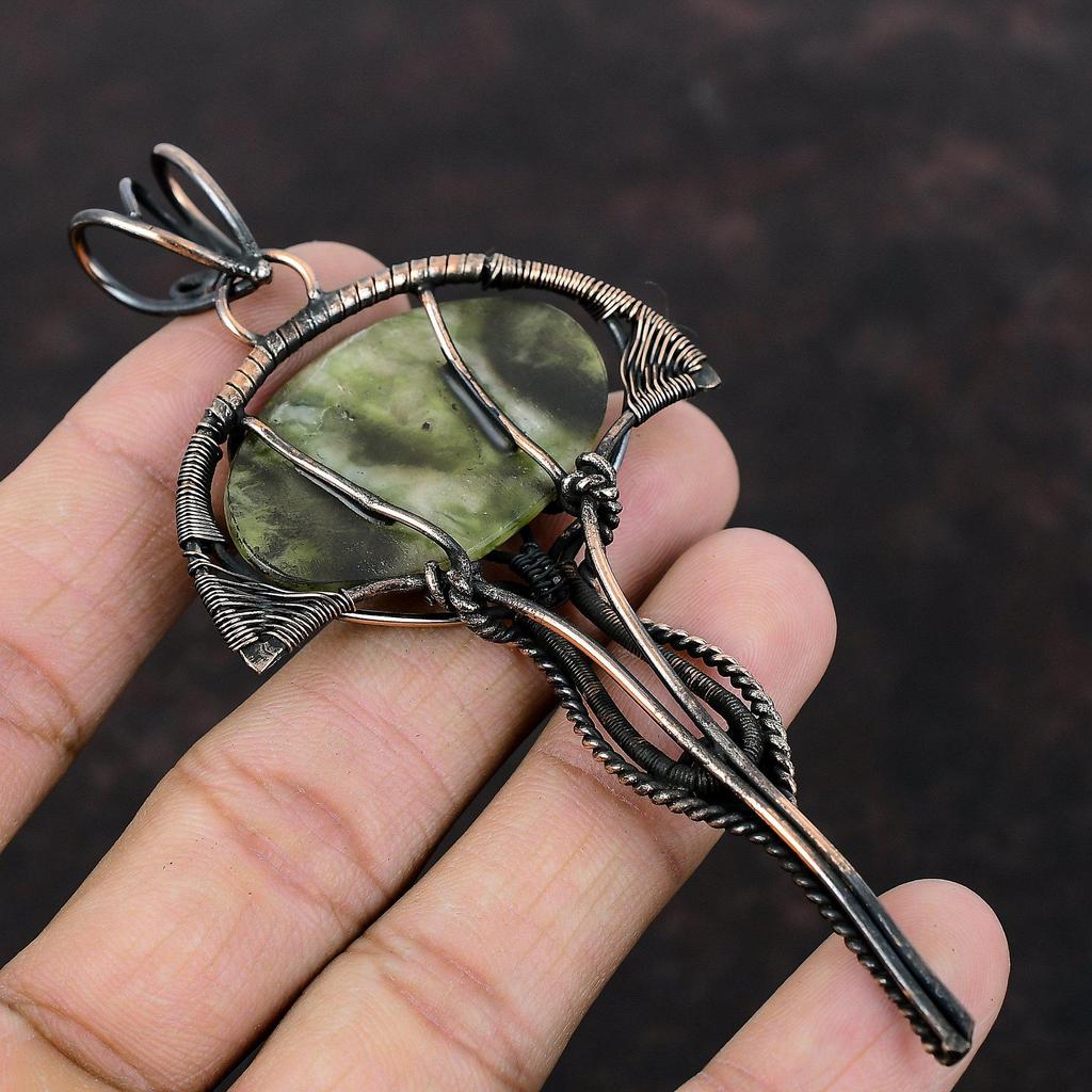 Подвеска из зеленого арагонита, обернутая медной проволокой, ювелирное изделие, подвеска с драгоценным камнем, украшение из зеленого арагонита, ручная работа, женская подвеска, подвеска, обернутая медной проволокой