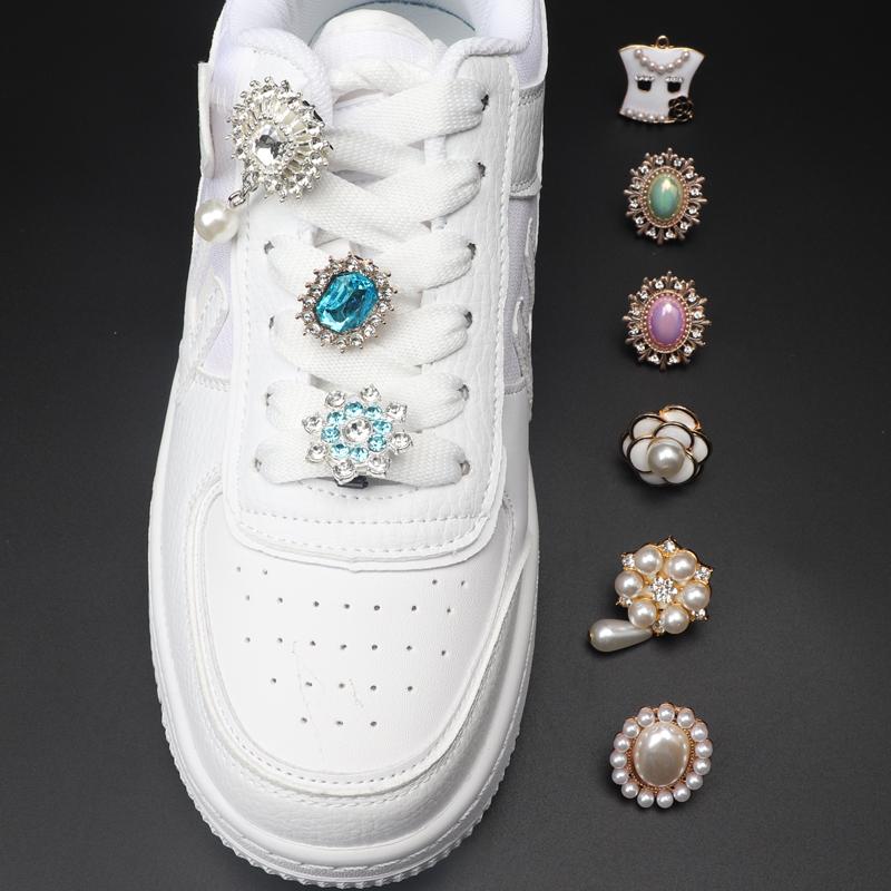 Shoe Charms for Sneakers Shoelaces Clips Buckle Decorations Rhinestones Pearl Gem Casual Flower Fashion Shoes Accessories 1 PCS