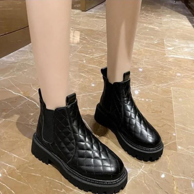 Модные кожаные зимние ботинки для женщин на платформе, меховые ботинки, женская обувь с круглым носком, массивный белый, новинка, зимняя обувь 2024 года
