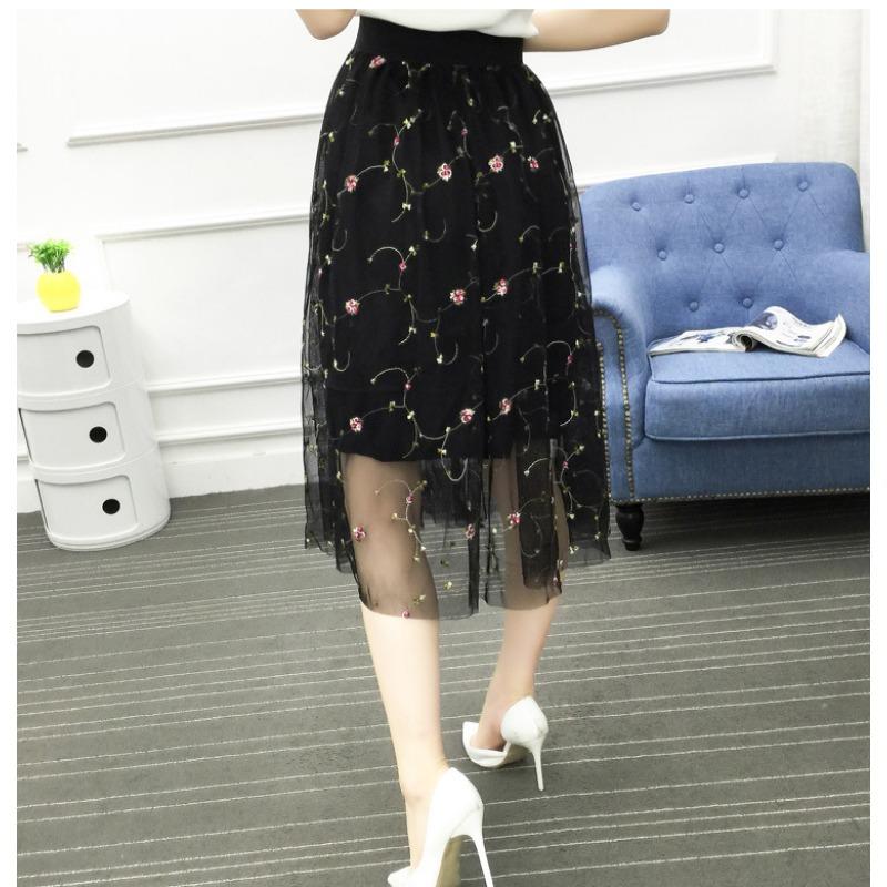 Весенне-летнее новое универсальное плиссированное платье средней длины с вышивкой, корейское издание, сетчатое платье средней длины, женское универсальное тонкое студенческое платье