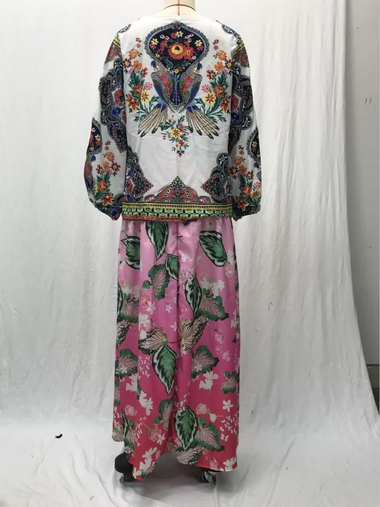 Женский топ с рукавами-фонариками и цифровым принтом весна/лето 2025 г.