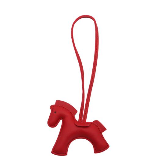 Украшение для автомобиля Шарм в виде лошади из искусственной кожи Маленький изящный брелок Аксессуары для интерьера автомобиля, кошелька, рюкзака