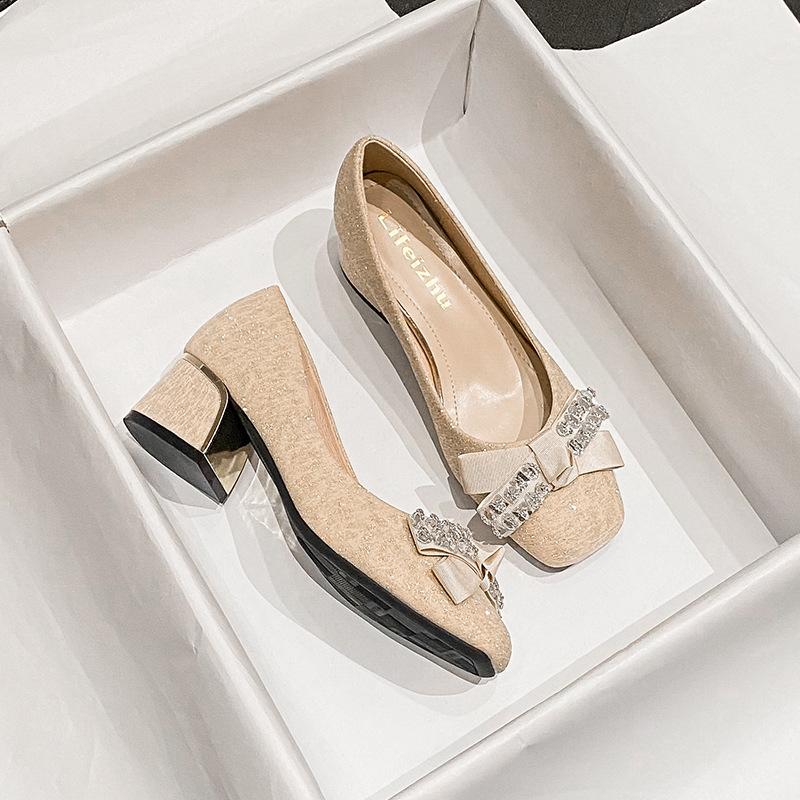 Женские туфли на высоком каблуке, новые, с квадратным носком, с мелким вырезом, с бантом из стразов, на толстом каблуке, одинарные туфли, женская обувь большого размера