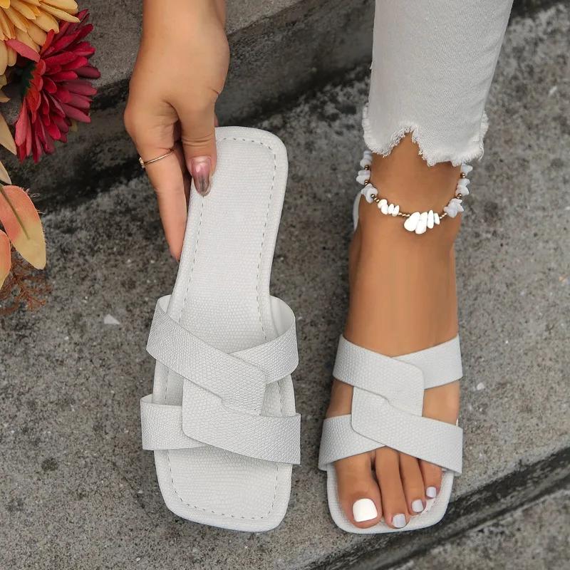 Летние тапочки женские плоские роскошные пляжные шлепанцы женские сандалии трендовый брендовый дизайн шлепанцы женская обувь большой размер 43