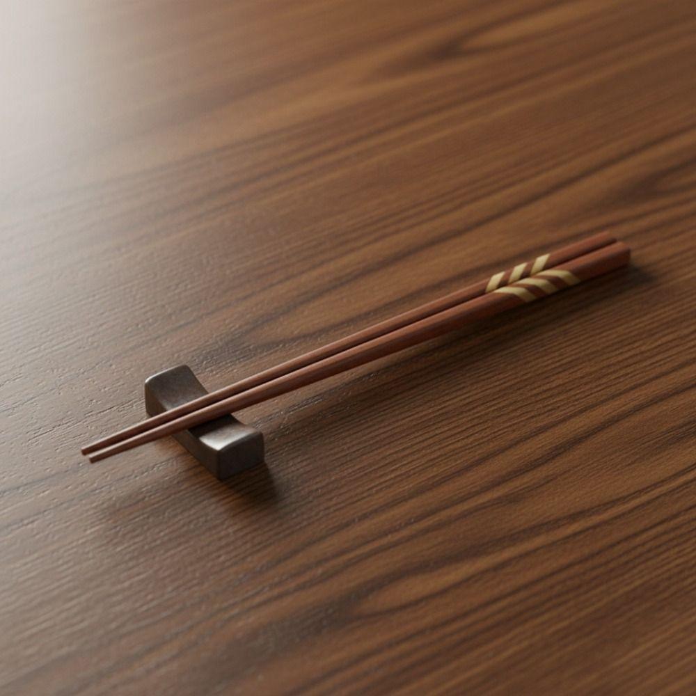 10 Pairs Reusable Japanese Sushi Chopsticks Wooden Cuisine Chopstick Chopsticks Dinning Table