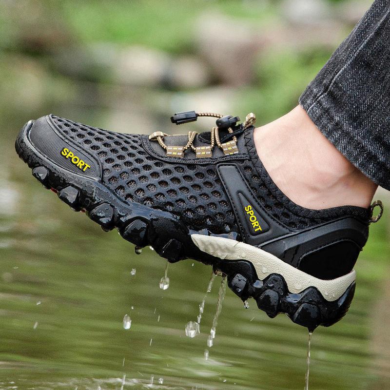 Men's Shoes Summer Trendy Shoes Outdoor Breathable Wading Shoes Hollow Mesh Soft-soled Hiking Shoes Men's Sports and Leisure Shoes Men